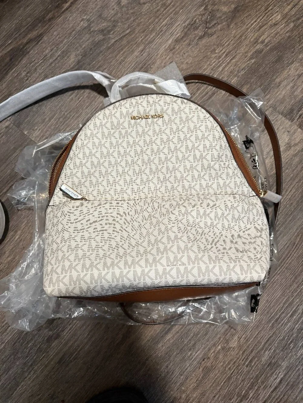 Michael Kors Shelia  MD Front Pocket Vanilla Logo Backpack Purse NEW